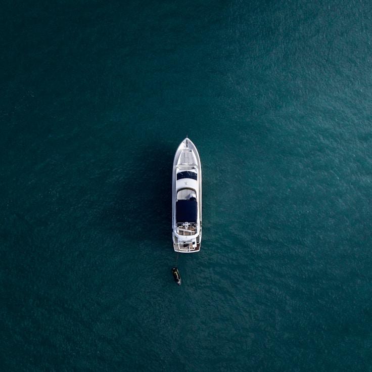 Yacht living snapshots